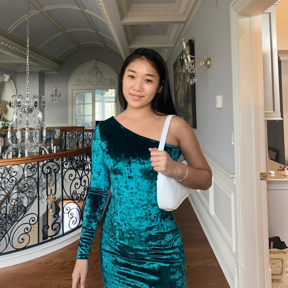 Missguided green velvet mini dress size 4